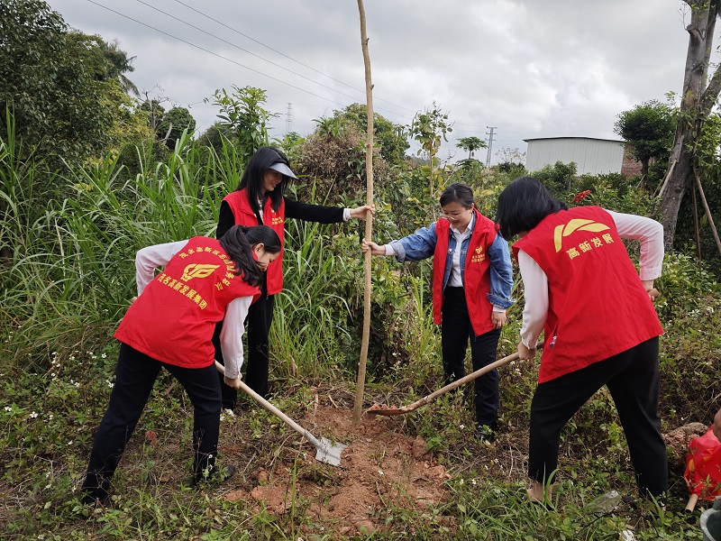 1709177866347481.jpg 植樹現(xiàn)場3.jpg